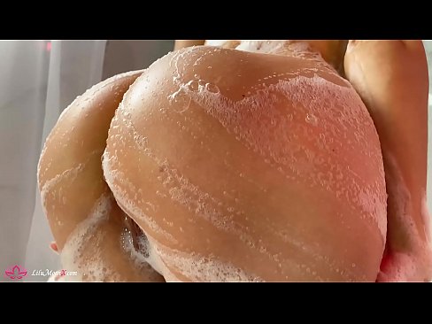 ❤️ Bruneta își masturbează păsărica cu un vibrator până la orgasm intens în duș ☑  at ro.elitemangas.top ☑