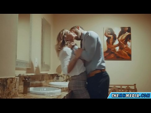 ❤️ Când o blondă cu sânii mari te seduce într-o toaletă publică ☑  at ro.elitemangas.top ☑
